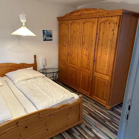 Fewo-lasse-mit-grossem-garten Appartement Tating